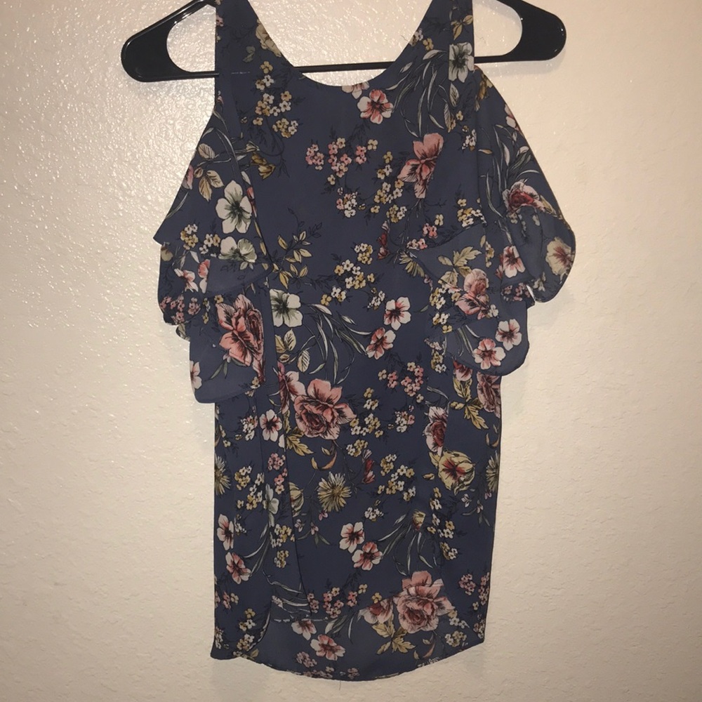 BCX cold shoulder floral top